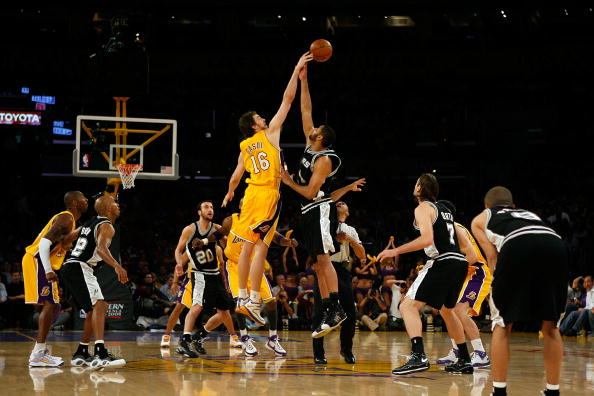 面对强大的 面对强大的