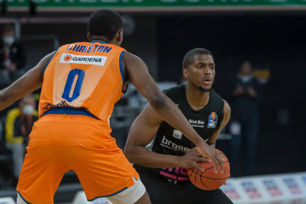 社交媒体上 社交媒体上