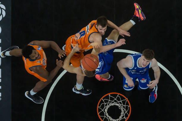 赛程变动往 赛程变动往